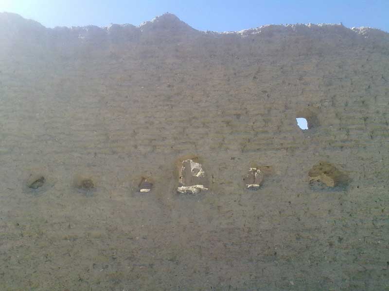 نمای دیوارهای قلعه ی سینوکان