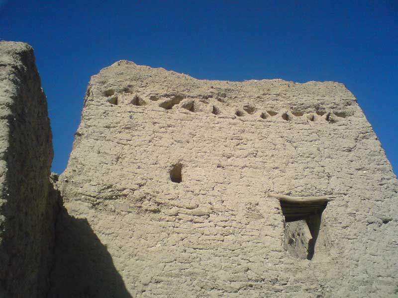 نمای دیوارهای قلعه ی سینوکان